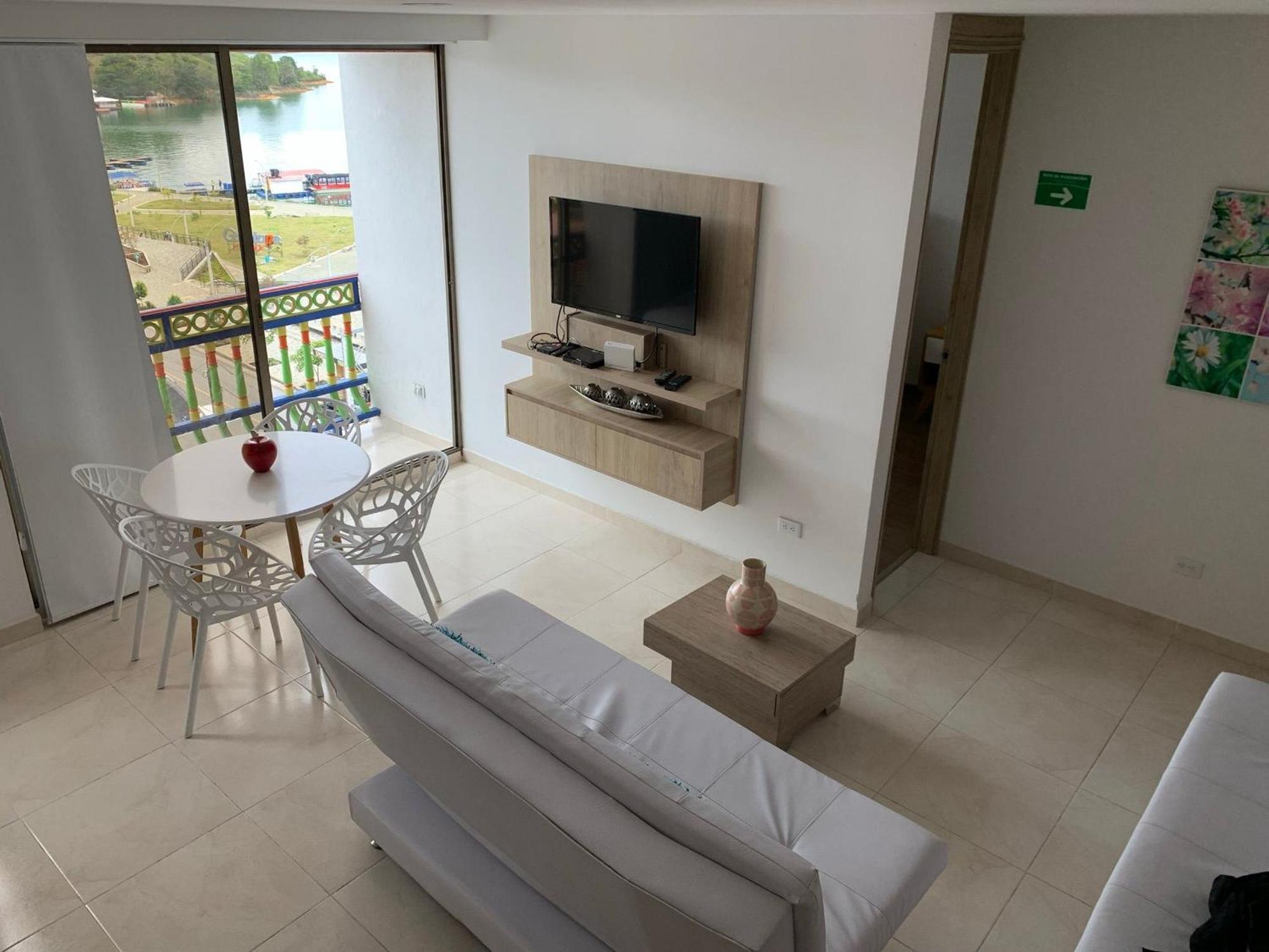 Apartamentos San Jose Vistal Al Lago, Cerca Del Parque. Guatape. Exteriör bild