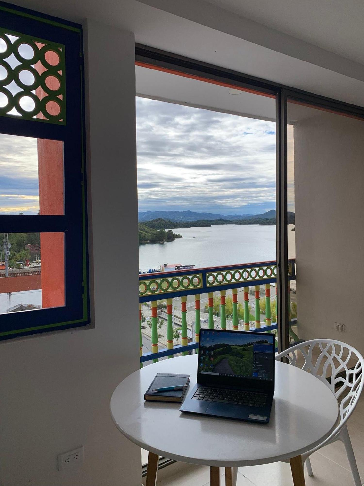 Apartamentos San Jose Vistal Al Lago, Cerca Del Parque. Guatape. Exteriör bild